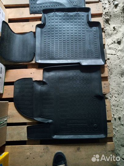 Коврики салона Hyundai Santa Fe III 7 мест резина