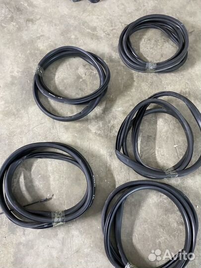 Уплотнитель двери Renault Fluence I (2009–2013)