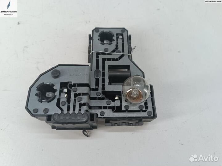 Плата фонаря заднего правого 14786600 на Mercedes W208 (CLK)