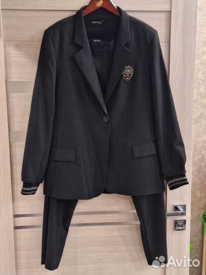 Брючный костюм женский 48 50