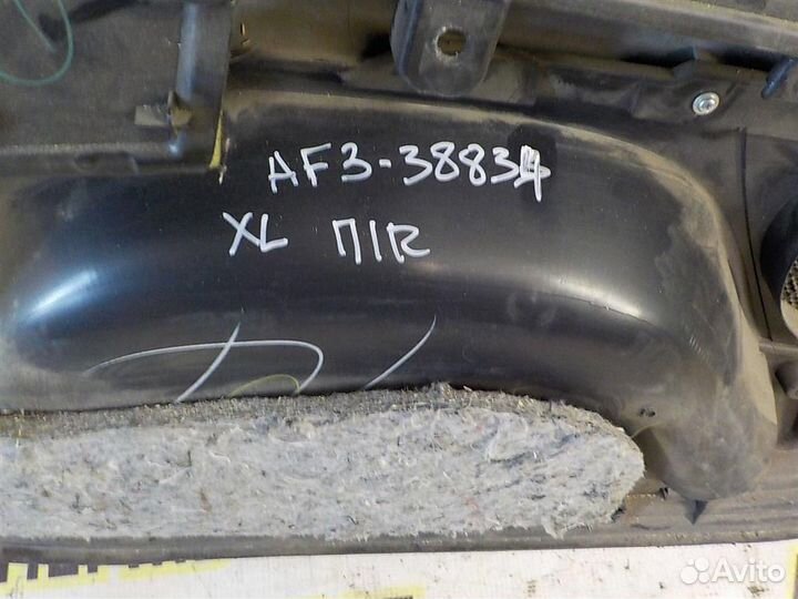 Обшивка двери передней правой Mitsubishi Outlande