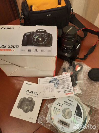 Зеркальный фотоаппарат Canon EOS 550D