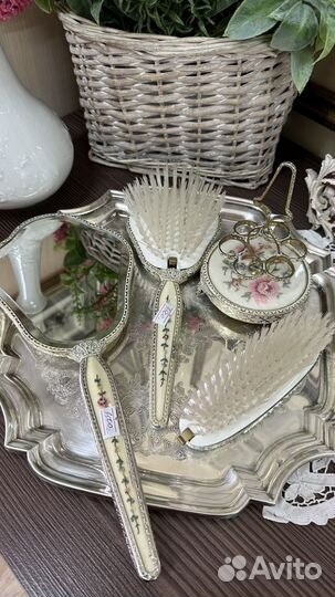 Дамский туалетный набор