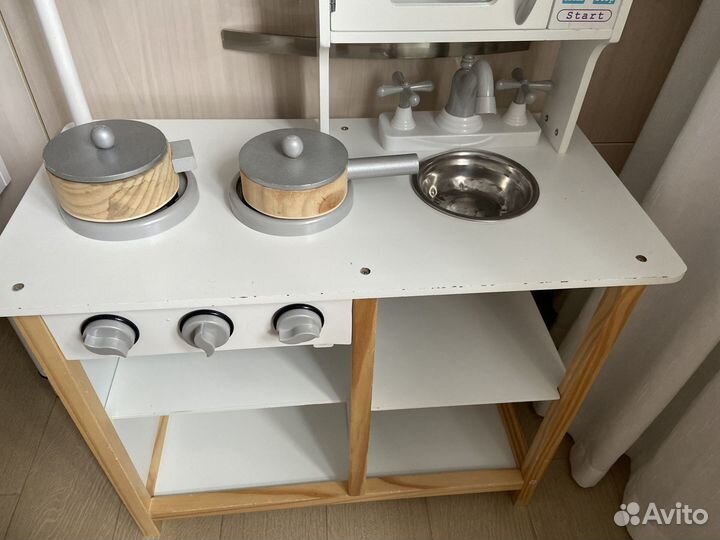 Детская деревянная кухня