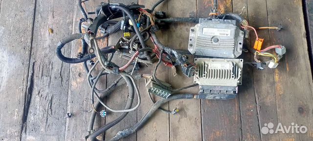 Блок управления двиг. renault сценик2 1.6л АКПП