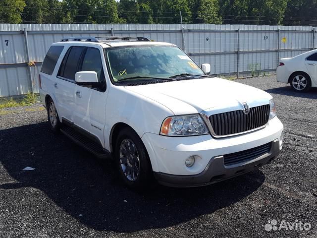 В разборе Lincoln Navigator 2 2004 год