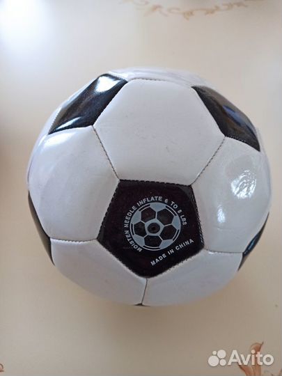 Футбольный мяч
