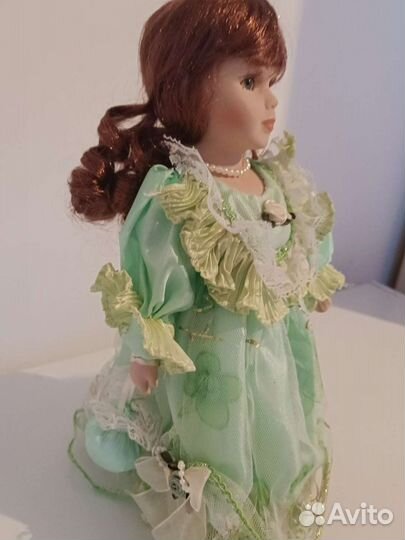 Кукла фарфоровая коллекционная