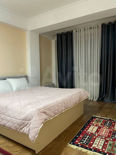 2-к. квартира, 74 м², 8/9 эт.