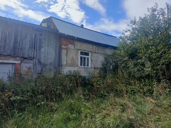 Дом 40 м² на участке 4 га