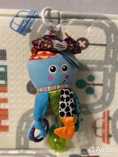 Осьминог игрушка подвеска