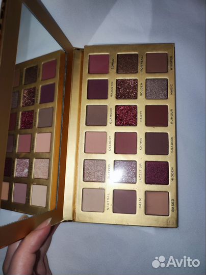 Новая палетка теней revolution PRO neutral luxe