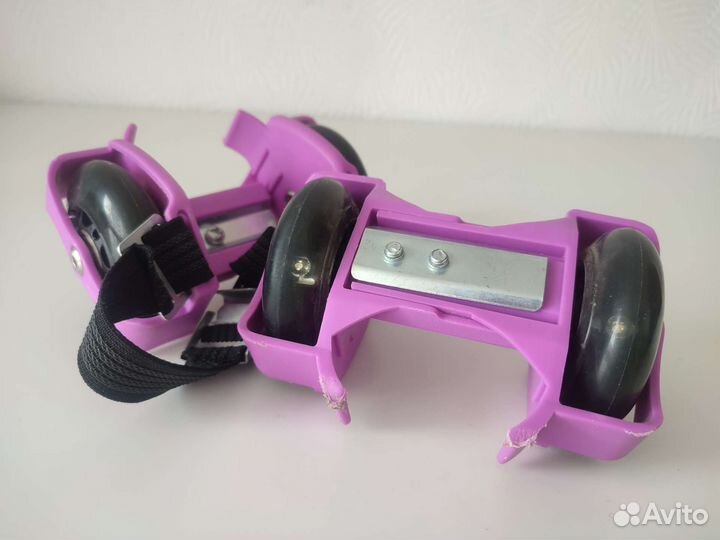 Кроссовки. Ролики для кроссовок новые