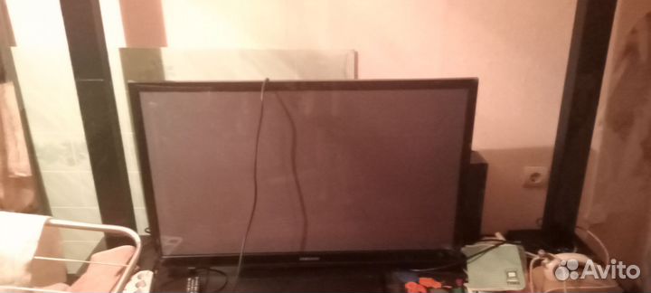 Телевизорс системой домашний кинотеатр