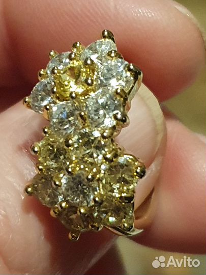 Кольцо с камнями swarovski