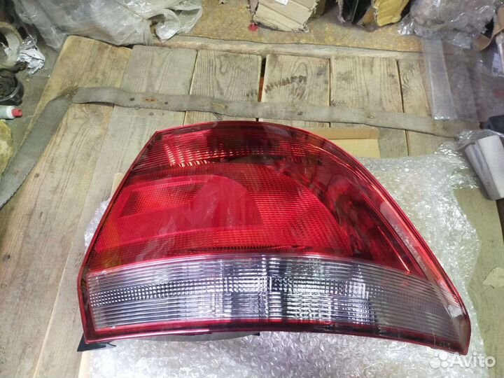 Фонарь задний Volkswagen polo левый