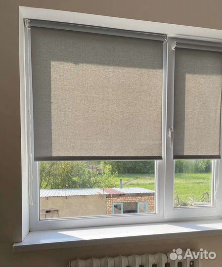Рулонные шторы за двустворчатое окно 2500