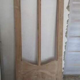 Дверь деревянная из массива дуба
