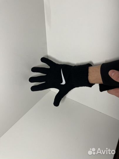 Перчатки Nike