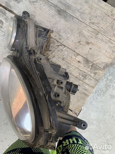 Фары передние 211 мерс