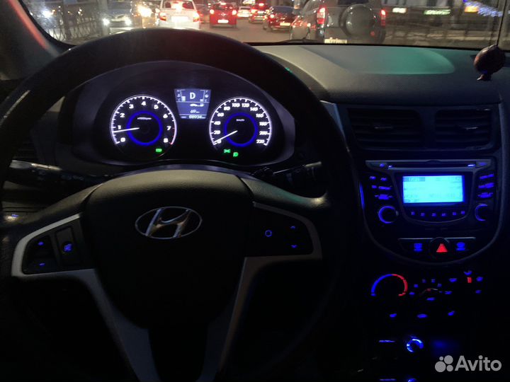 Hyundai Solaris 1.6 AT, 2012, 105 000 км