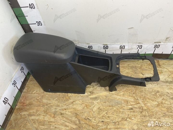 Консоль центральная подлокотник Mitsubishi Aspire