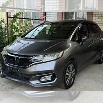 Honda Fit 1.3 CVT, 2017, 60 000 км, с пробегом, цена 1 580 000 руб.