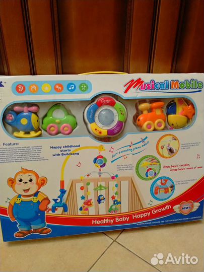 Детский музыкальный мобиль