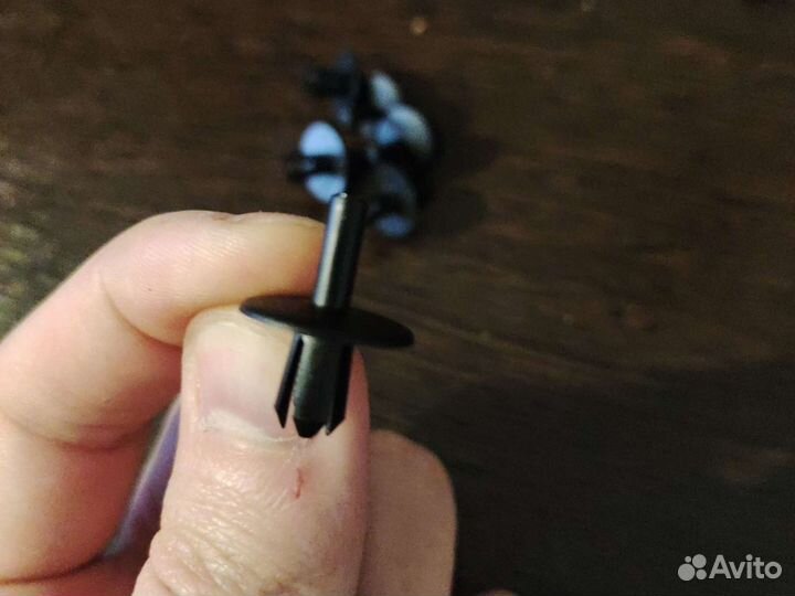 Клипса переднего подкрылка Ford Mondeo 07(IV)