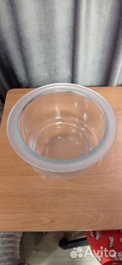 Стеклянная емкость