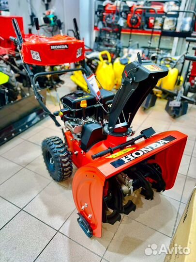 Снегоуборщик бензиновый Honda HSS GX340