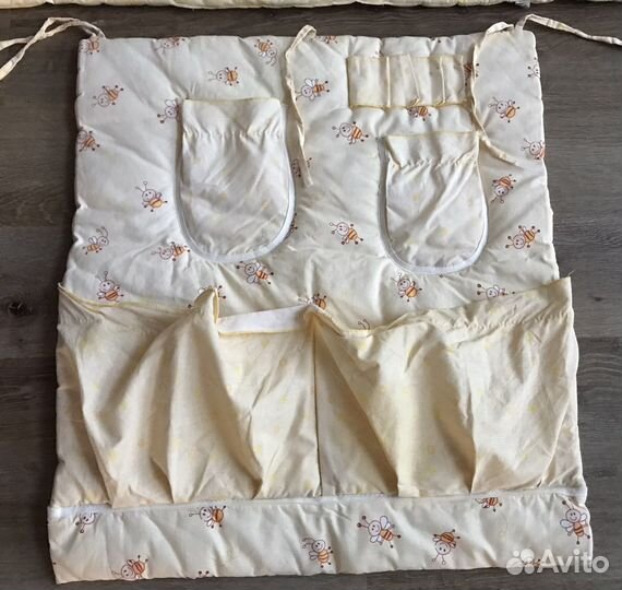 Защита на детскую кроватку и полотенце с капюшоном