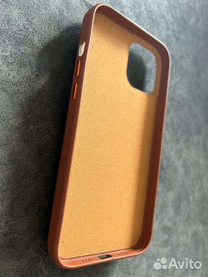 Чехлы iPhone 12 pro / 12 pro max / 13