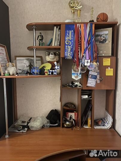 Компьютерный стол