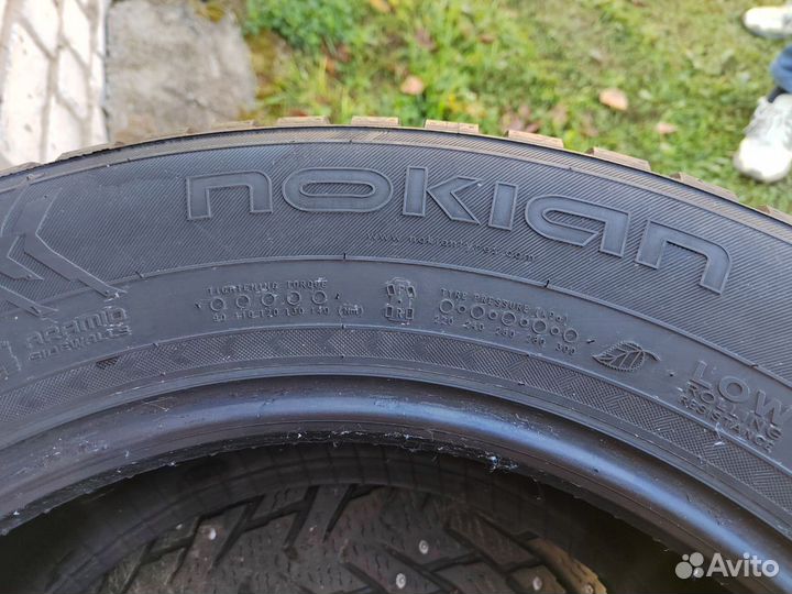 Nokian Tyres Hakkapeliitta 8 225/65 R17
