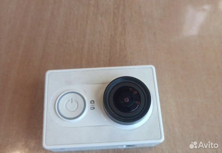 Экшн камера xiaomi yi
