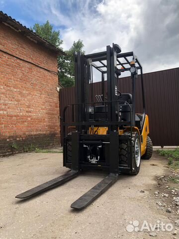 Вилочный погрузчик UN Forklifts FD18, 2023
