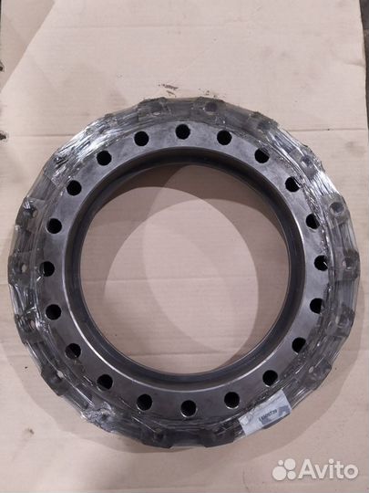 Кожух бортового редуктора Экскаватор Вольво EC240