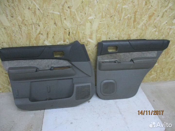 Обшивка двери Ниссан Патрол Y 61