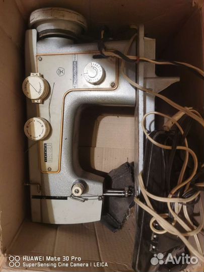 Швейная машинка Подольск 142 электрическая