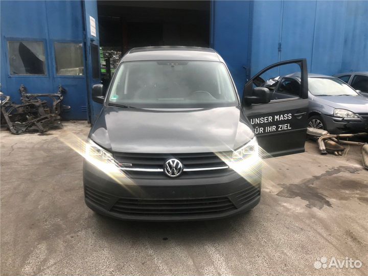 Разбор на запчасти Volkswagen Caddy 2015