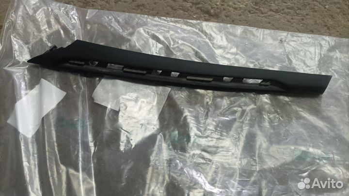 Накладка решетки бампера Porsche Cayenne 3