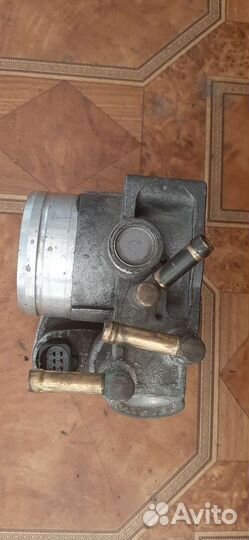 Дроссельная заслонка Volkswagen Golf 06a133062at