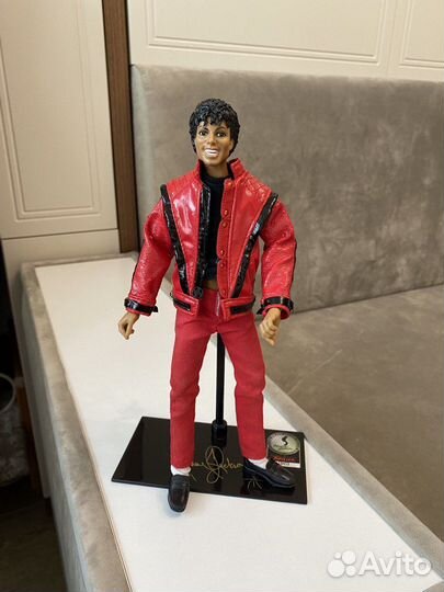 Фигурка Майкла Джексона