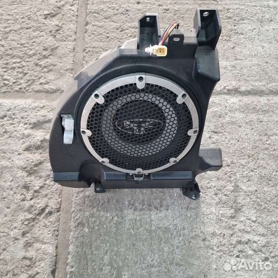 Сабвуфер Рокфорд (Митсубиси Лансер 10 хэтчбек)