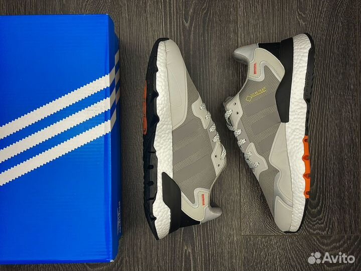 Кроссовки adidas nite jogger зимние