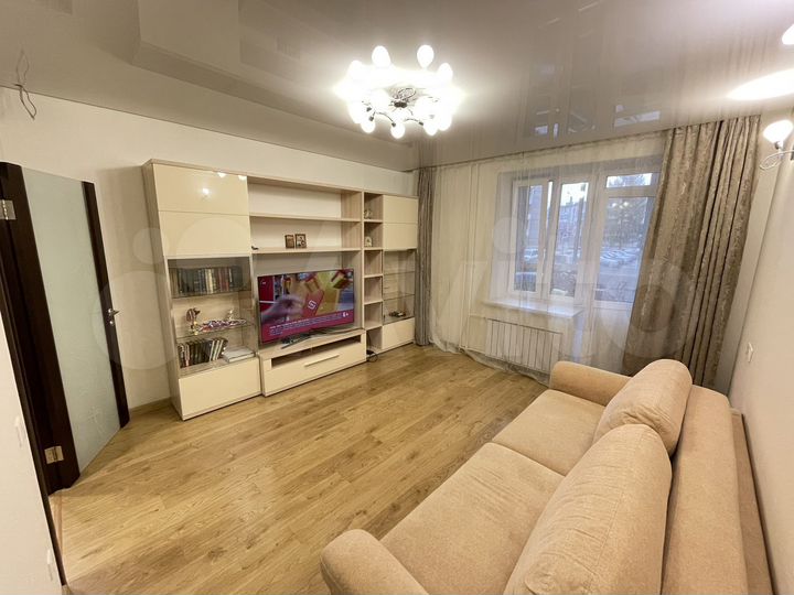 3-к. квартира, 87 м², 1/9 эт.