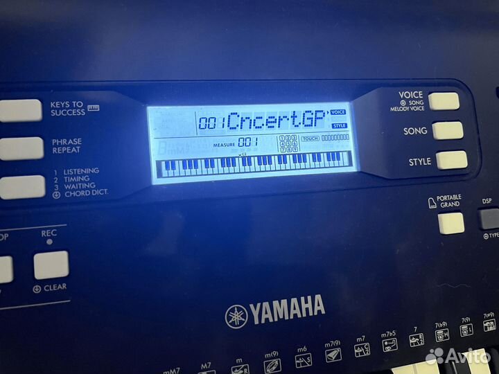 Синтезатор Yamaha PSR-E373