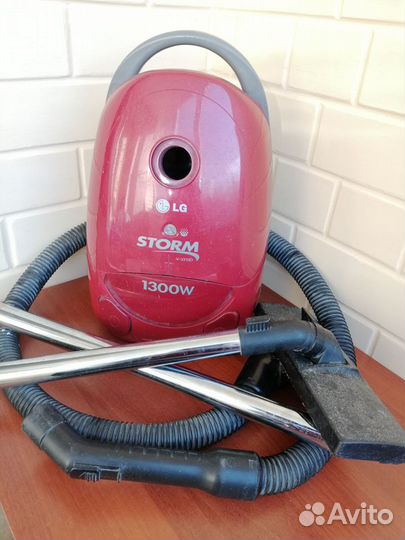 Пылесос LG V-3310D Storm 1300W
