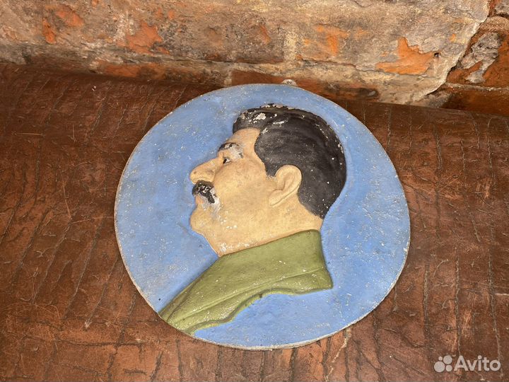 Сталин барельеф